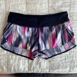 Lululemon Speed Short 2.5” inseam • size 8